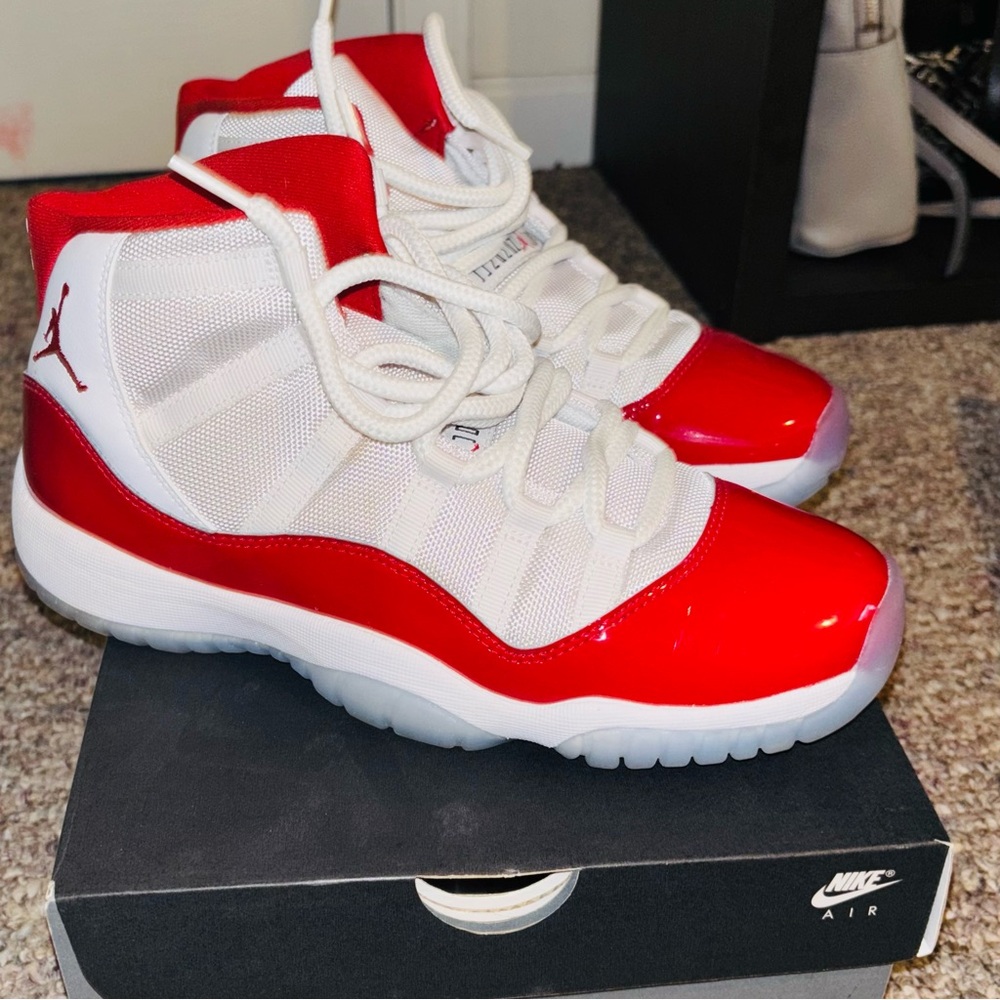 AJ 11 retro cherry